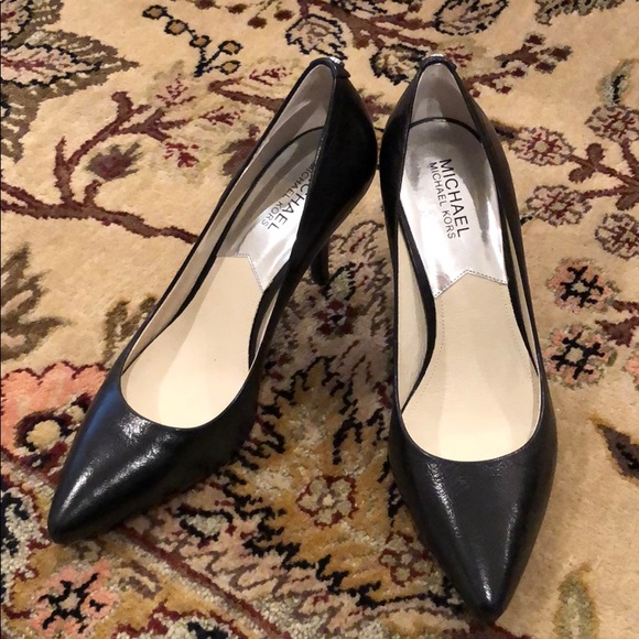MICHAEL Michael Kors Shoes - Michael Kors black pumps